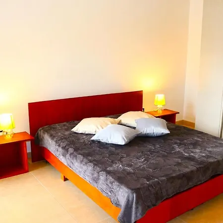 Vakantiehuis Alexandra Deluxe In 8 Places