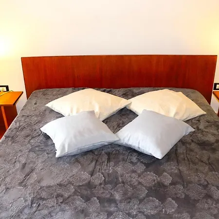 Vakantiehuis Alexandra Deluxe In 8 Places *